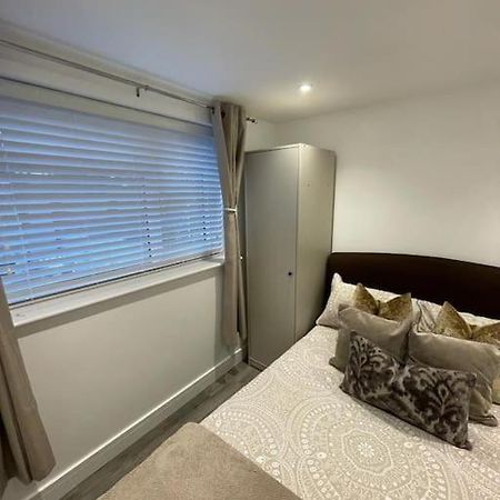 Stylish & Cosy 1 Bed Apartment Swindon Eksteriør billede